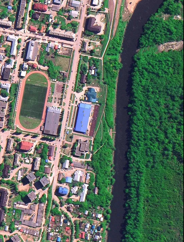 中美卫星对比：美国精度仅0.1米，250公里外能看清车牌，中国呢