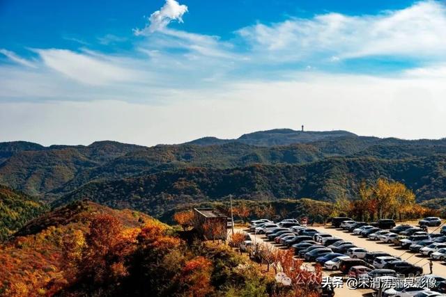 陕西渭南：姹紫嫣红 游人如织 服务周到 韩城香山红叶欣赏正当时