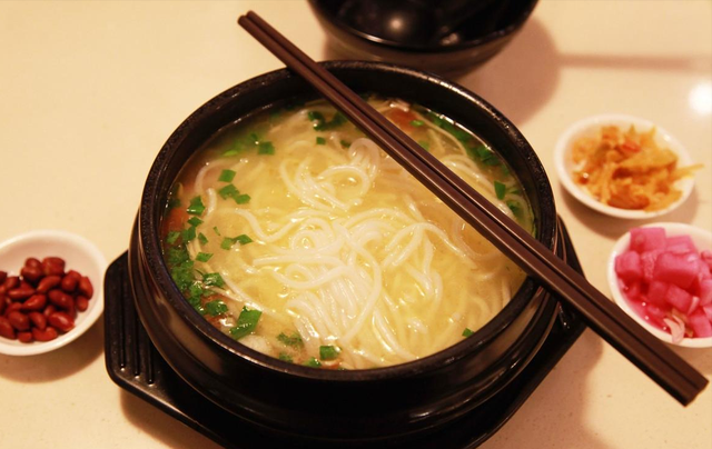 连休4天不调休！云南红河放大招，梯田和米线让打工人酸到跺脚