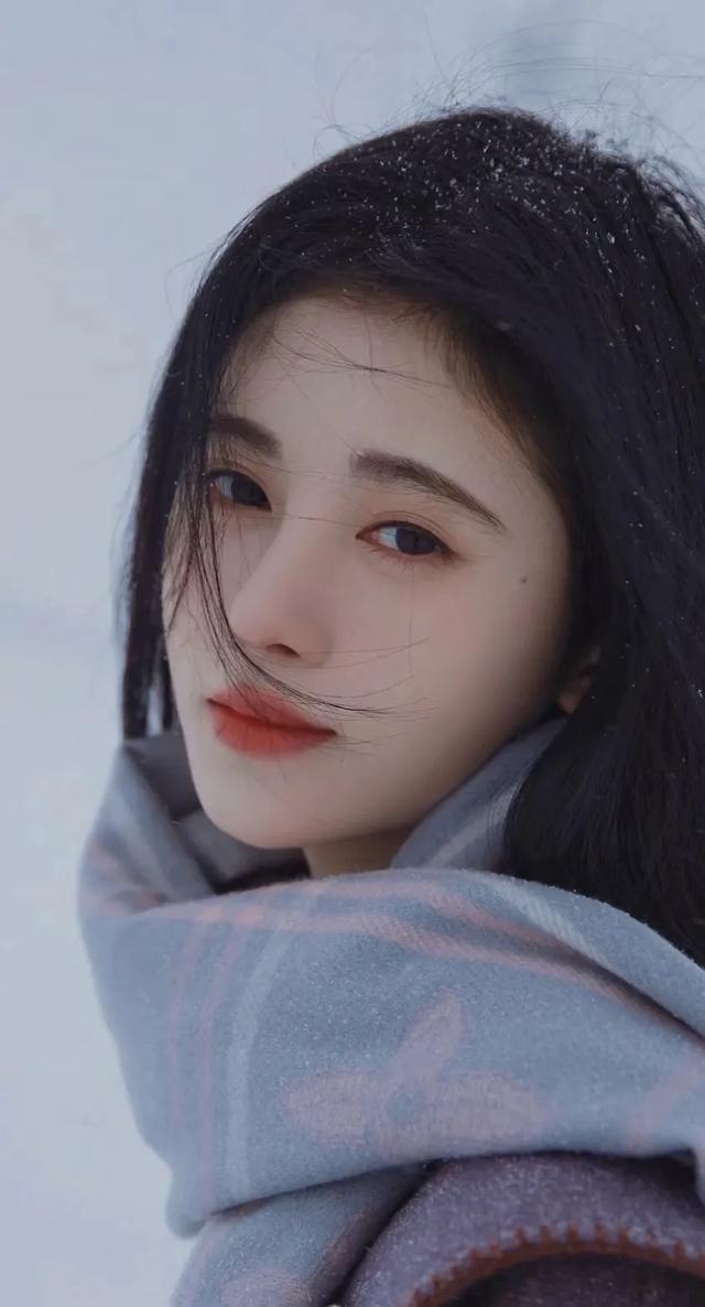 十位“90后”当红女星颜值排行，后两位难分伯仲，来看看都有谁呢