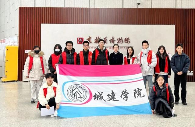 文物不语，但他们让历史有了心跳的温度