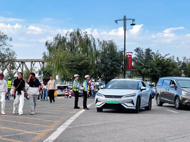 国庆第三天,青铜峡黄河大峡谷接待有序，安全保障与优质服务获赞