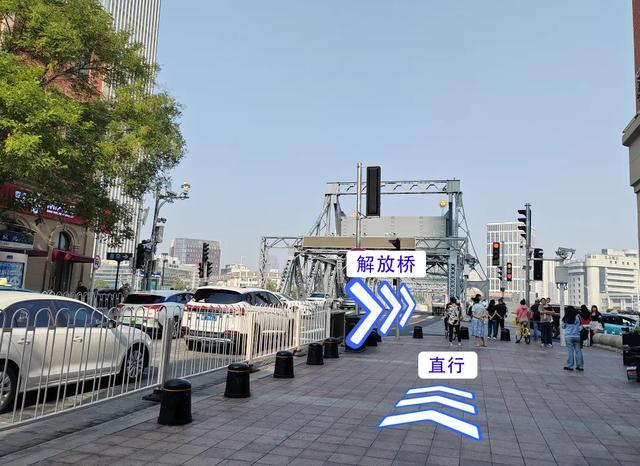 解锁三条灯光秀Citywalk路线，避开“人从众”！