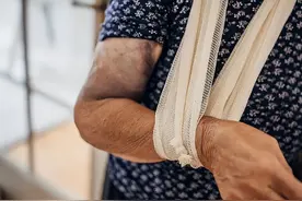 骨折了会转大运?骨折后多久可以康复?以及肋骨骨折是轻微的吗？图片