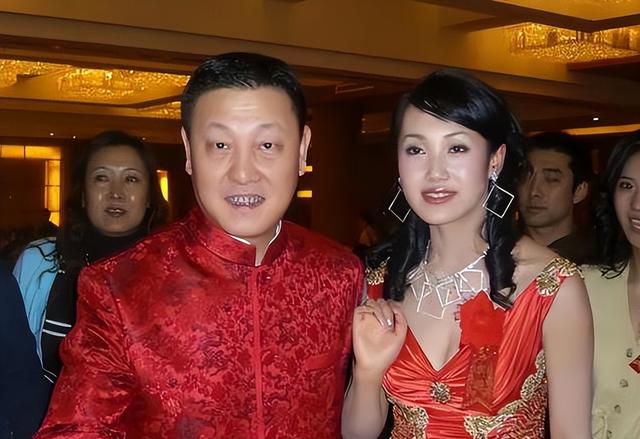 韩磊妻子王燕：19岁获选美季军，韩磊苦追2年，岳父母都不同意！