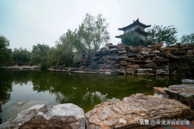陕西渭南：人和公园亭台楼阁 秋色宜人 风光无限好
