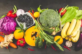 患糖尿病48年，我发现这5类食物升血糖快，这5类食物对控制糖尿病有好处!图片
