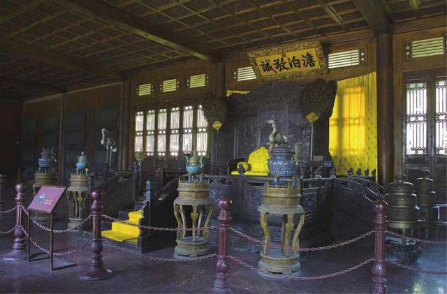 乾隆写给英国国王的信，全文976字尽显愚昧，至今藏于大英博物馆