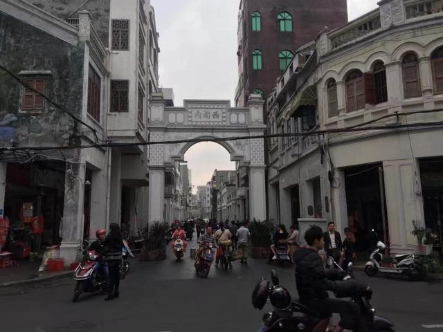 海口骑楼遗韵里的文化长歌