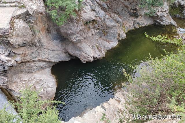 西安市鄠邑区：游览高冠瀑布景区