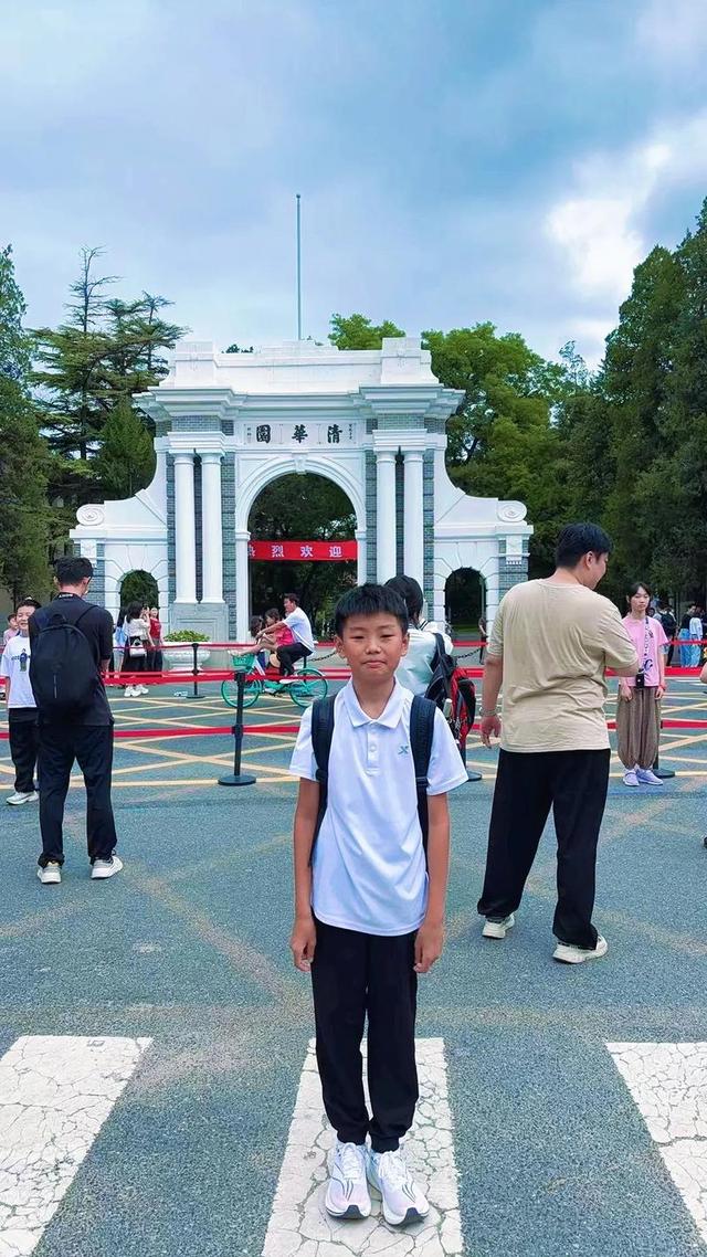 谁先下车谁就输！神奇的北京地铁4号线，一眼放去都是985名校