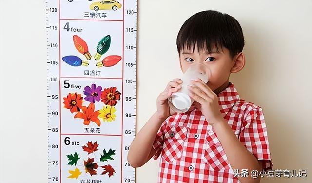 6月龄以上宝宝缺钙，身体会出现4个缺钙表现，宝妈要多加重视