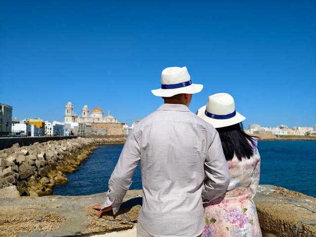 结婚第8年的“二人旅行”：西班牙古城看海、苏格兰庄园找浪漫…