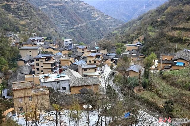 陇南文县：白马河畔冬色暖 铁楼寨中画卷新