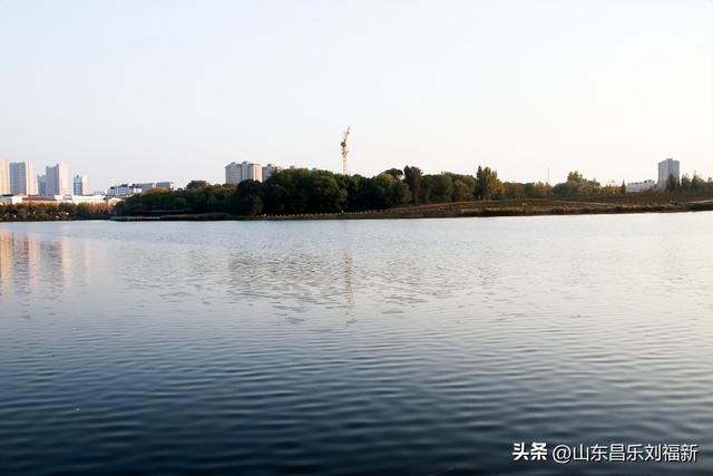 我在昌乐西湖公园拍到的游客