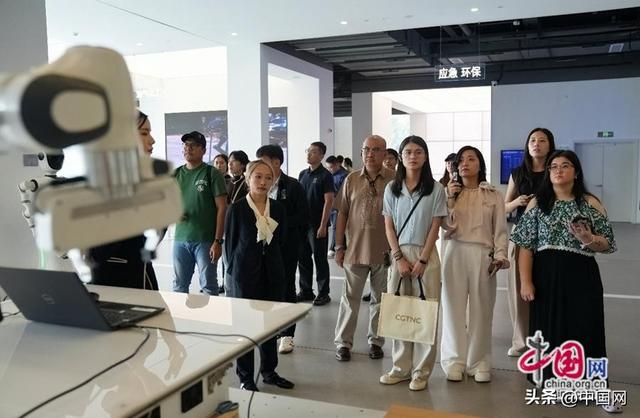 中外媒体浙江行｜沉浸式见证中国数智发展的“浙江答卷”