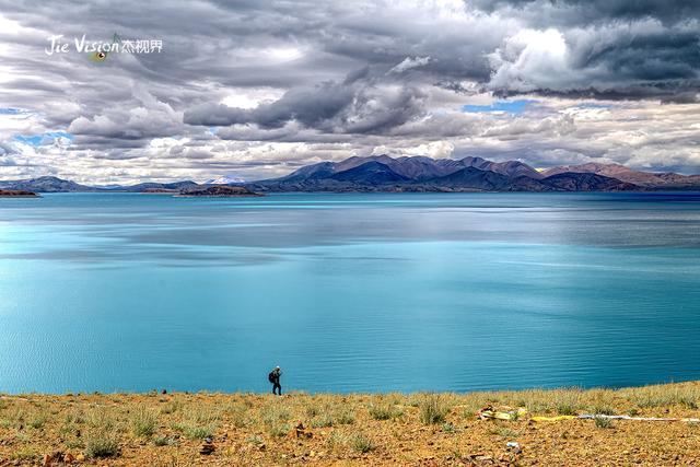 西藏“圣湖”与“鬼湖”的千年对峙！去阿里隐藏着的世界级奇景！