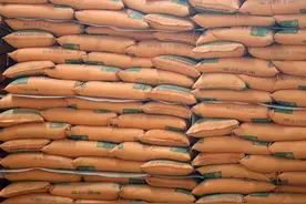 这几种尿素全是假货！农民如何分辨真假？要学会这5招，看完明白图片