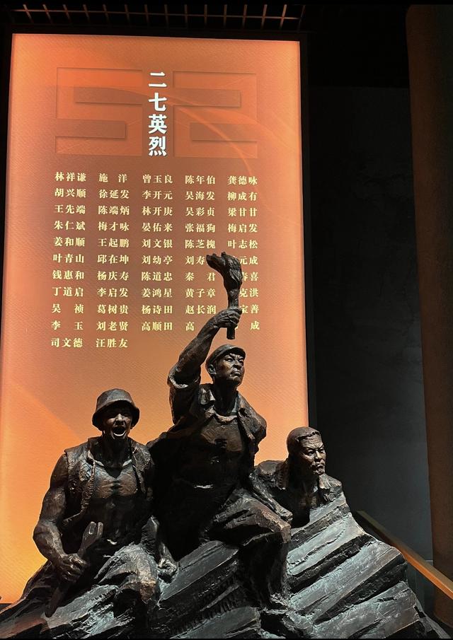 这座被火车拉来的中原第一省会，比你想象的要好玩多了