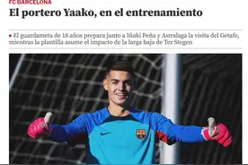 巴萨梯队18岁门将雅科比什维利进入一线队并参加训练图片