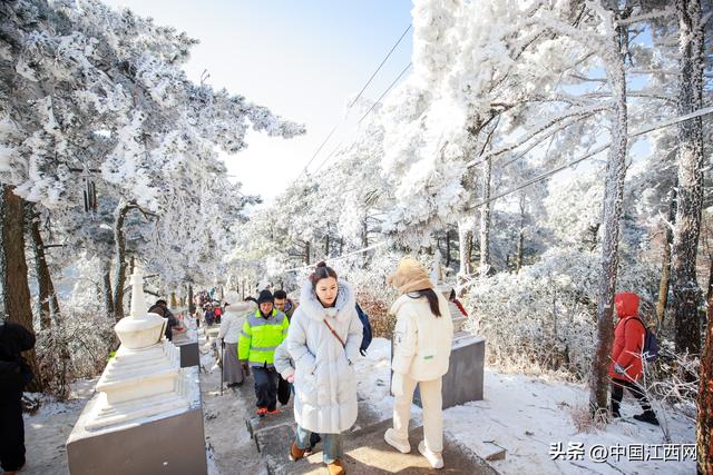 庐山雪景分外妖娆