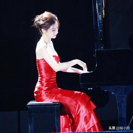 被“影视公司老总	”娶走的4位女星	，个个如花似玉，回家当老板娘