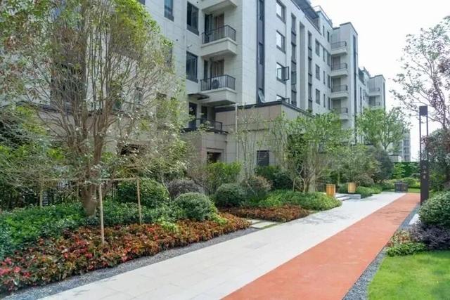 2026年的房价要变天？王健林预言应验，惊醒梦中人