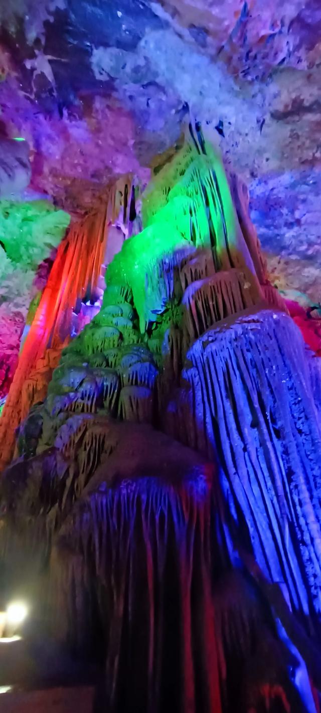 柞水溶洞七彩光与影的传奇之美