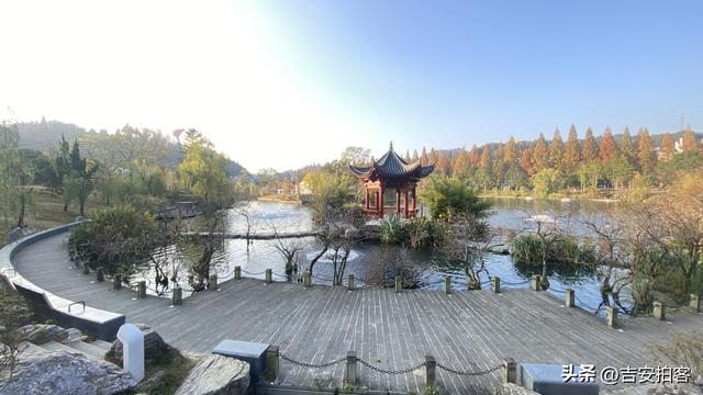 美丽吉安：初冬的井冈山挹翠湖公园风光迷人（摄/王伟）