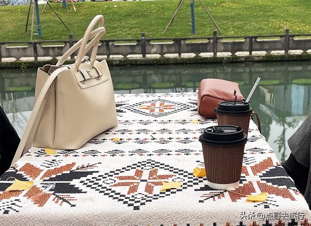 成都2公里长的银杏长廊，超级壮观，美爆了！地铁公交车可达！