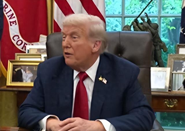不给就加税！日本新首相刚上任，美国要走5500亿军费，高市两头难