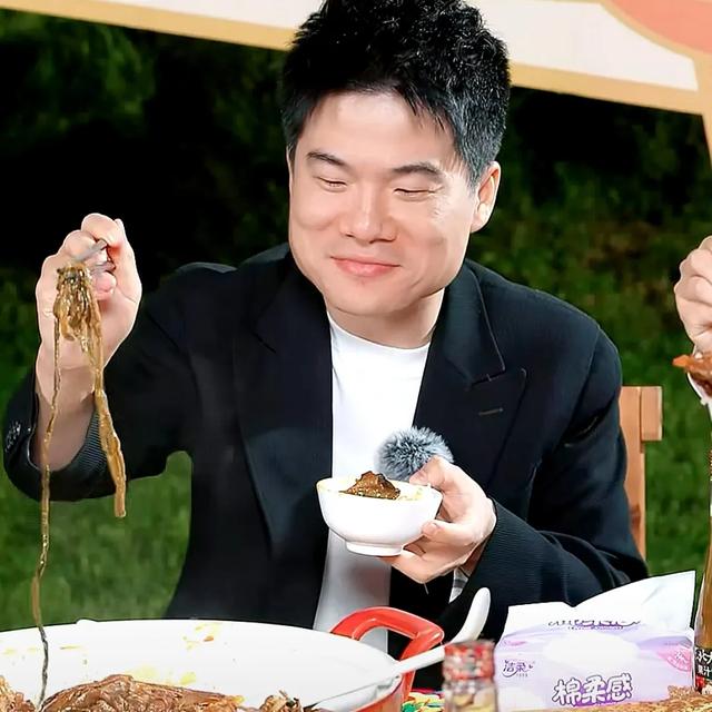 相遇哈尔滨，董宇辉的东北行首战，5个小时干了企业一年的订单！
