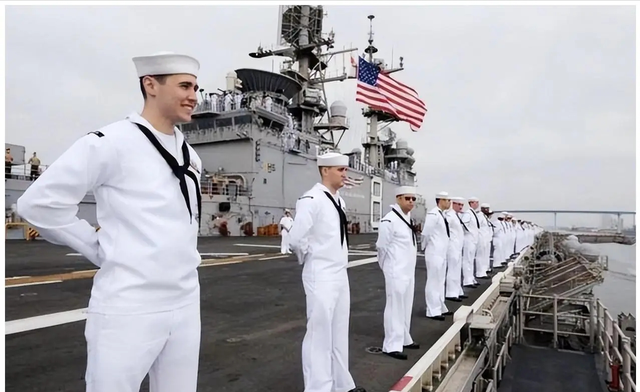 一位美国军官放话，如果中美开战，千万别炸中国港口，留着自己用