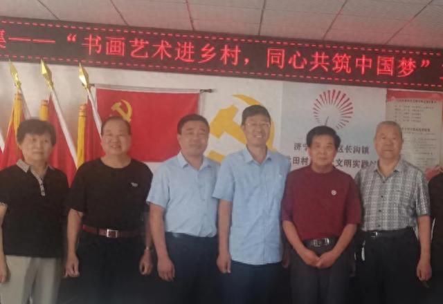 书画名家捐赠墨宝 助力乡村文化建设
