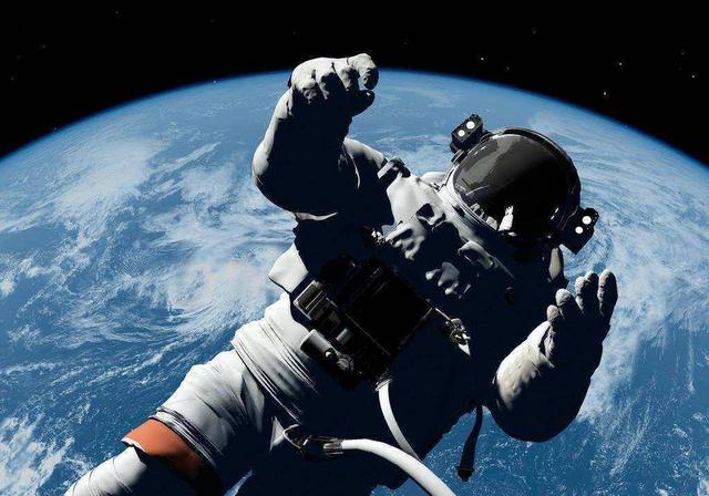 在太空牺牲的宇航员，穿着完好无损的宇航服，尸体会发生腐烂吗？