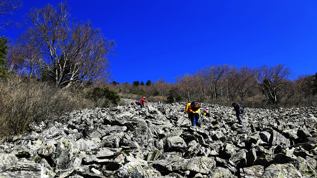 36岁资深户外爱好者速穿鳌太线，下撤途中出现幻觉，执意返回大梁
