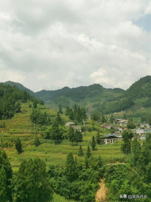 重庆奔赴抚仙湖沿途风景