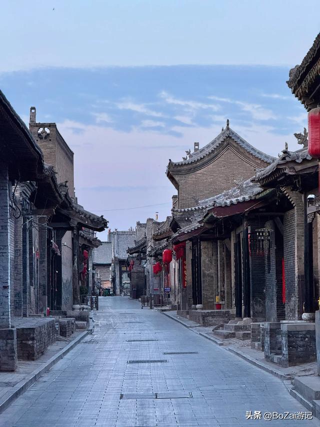 平遥晨记：在青石板的褶皱里，接住千年的第一缕光