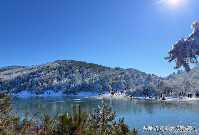 杭州一“雪景点”爆火，其景真如童话世界，路上三蹦子都用上了！