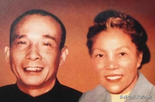他曾担任副总理21年，晚年升至正国级，临终前将所有积蓄上交国家