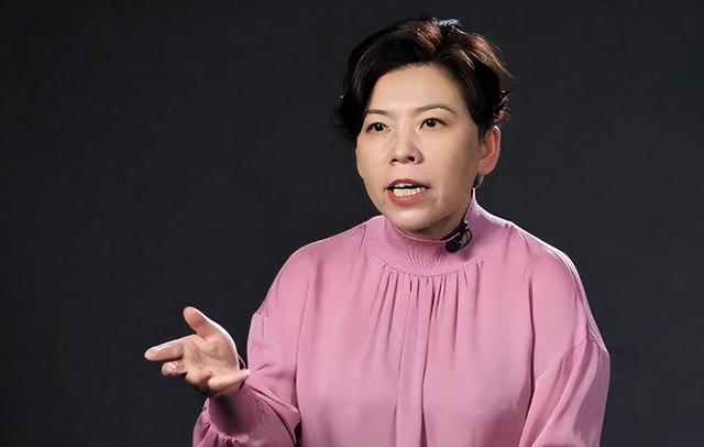 涉贪腐被带走	、败光20亿、移民改国籍，邓亚萍身上的谣言太离谱