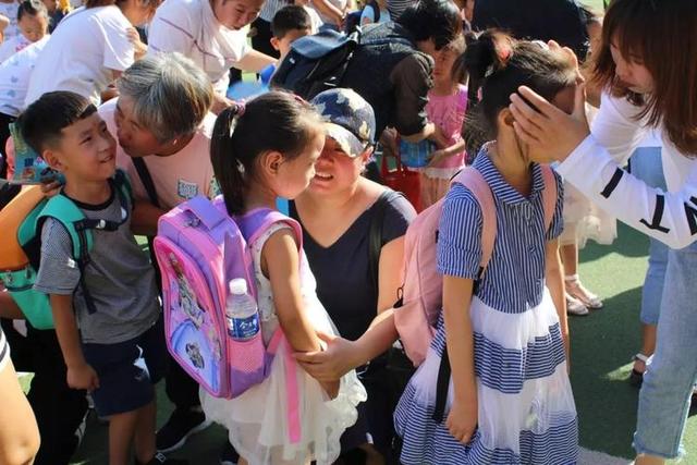 一年级入学年龄政策大变动！9月1日起执行，有人欢喜，有人愁