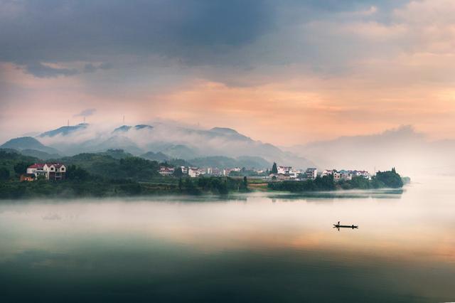 “三江两岸”微缩世界亮相南京东路！ 杭州文旅携“深秋的富春山居图”赴沪引客