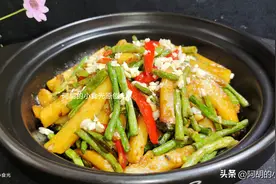 记住这个神搭配，立夏前这菜先吃！随手炒一盘，挑动好食欲超下饭图片