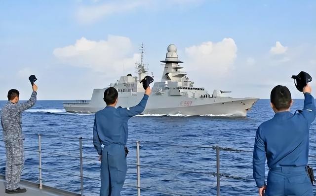 大阅兵刚结束，六国航母舰队开进东海，一艘055就能送进海底？