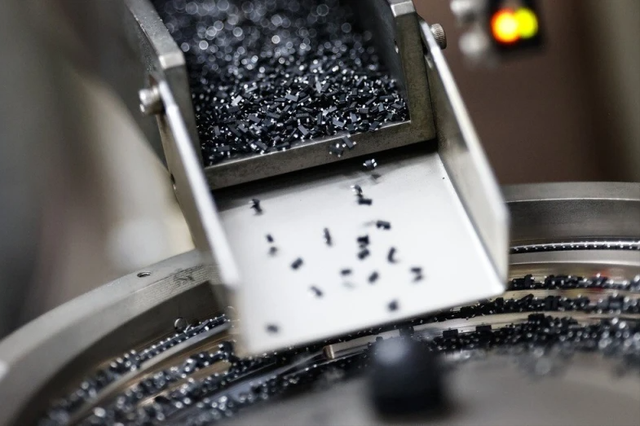 日本援兵来了？9国共谋对抗中国，俄罗斯准备下场，我外交部发话