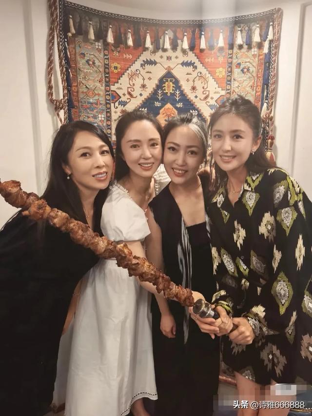 佟丽娅带董璇和小酒窝在新疆吃喝玩乐，两位姐姐都美得很高级！