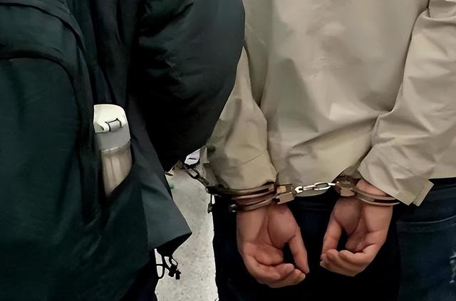 国庆节刚过又一内鬼泄密被揪！惊动央视，给所有国企领导提了个醒