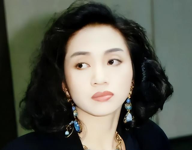 向太曝光梅艳芳事件真相，被追杀躲泰国2年， 陪身边的不是赵文卓