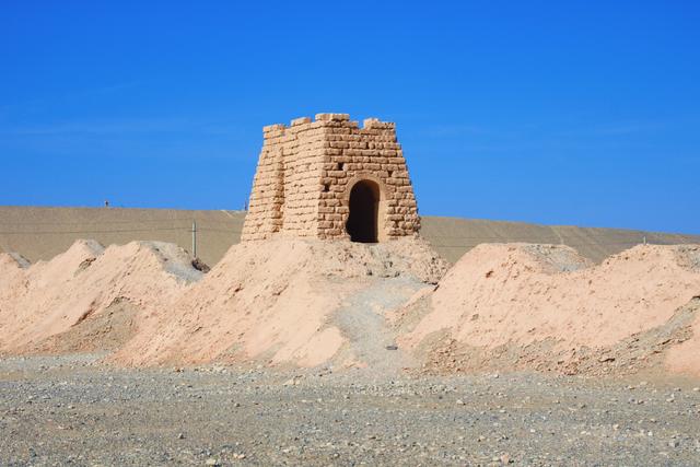 敦煌丝路遗产城，戈壁滩上的影视基地，看一场艺术与自然的盛宴